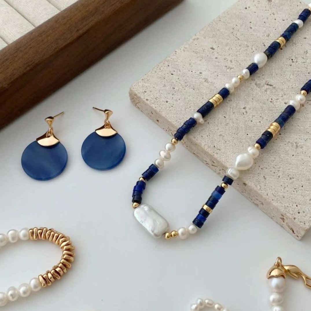 Collier réglable azur lapis-lazuli et perles