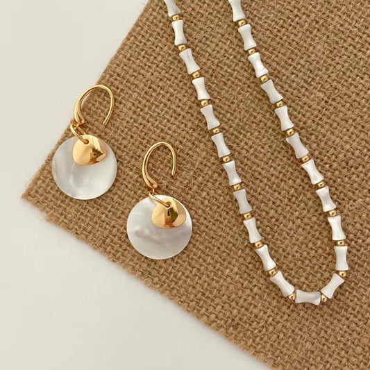 Coffret cadeau collier et boucles d'oreilles chaîne en nacre